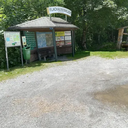 Gotthardt Apartment *