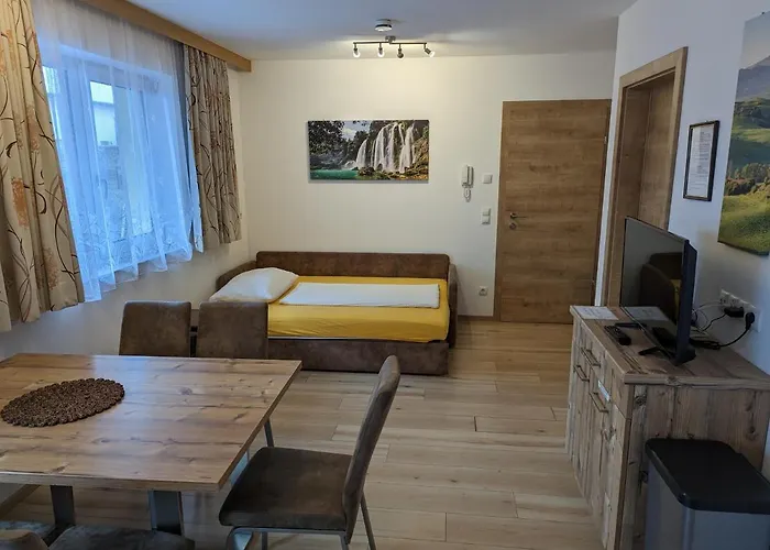 Gotthardt Apartment *