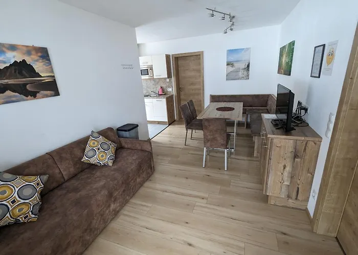 Gotthardt Apartment *